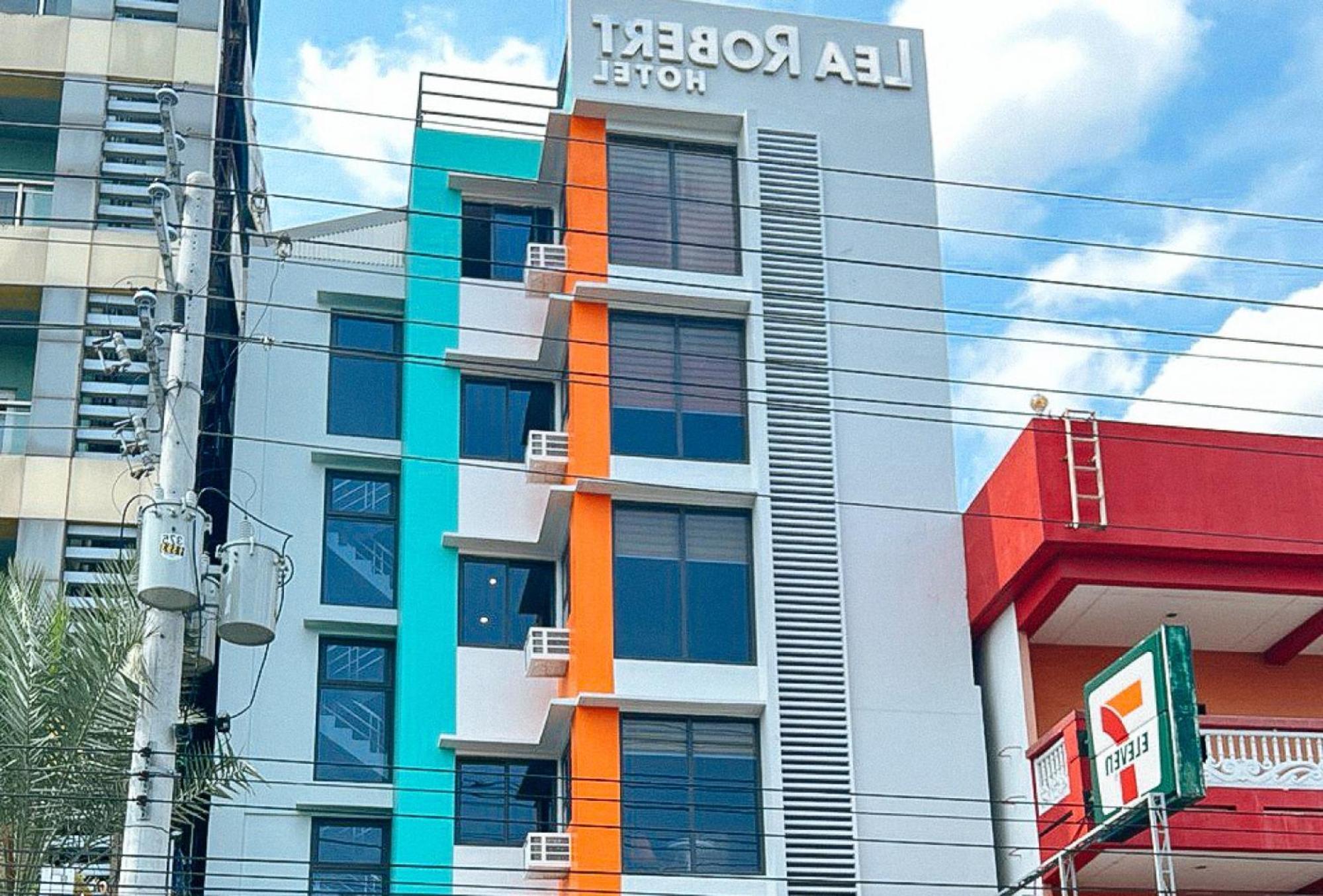 Lea Robert Hotel Angeles Pampanga By Reddoorz Buitenkant foto