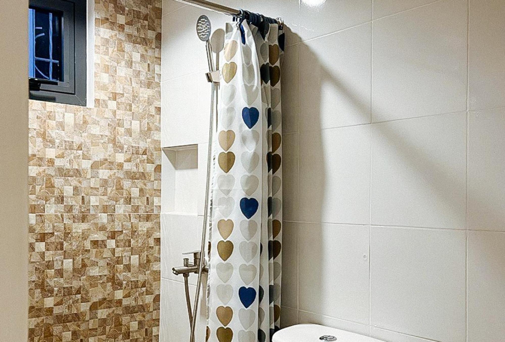 Lea Robert Hotel Angeles Pampanga By Reddoorz Buitenkant foto